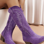 Women's low-heeled cigarette boots
