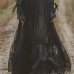 Vintage-style black lace and mesh paneling maxi dress（Includes belt）