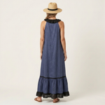 Mayline | Robe maxi sans manches avec col à volants et bordure contrastée