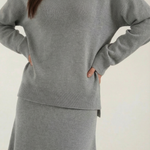 Amy Outfit: Sweater and Skirt
