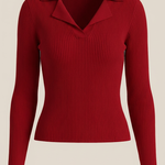Knitted sweater with elegant collar