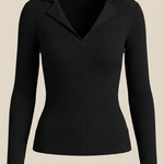 Knitted sweater with elegant collar
